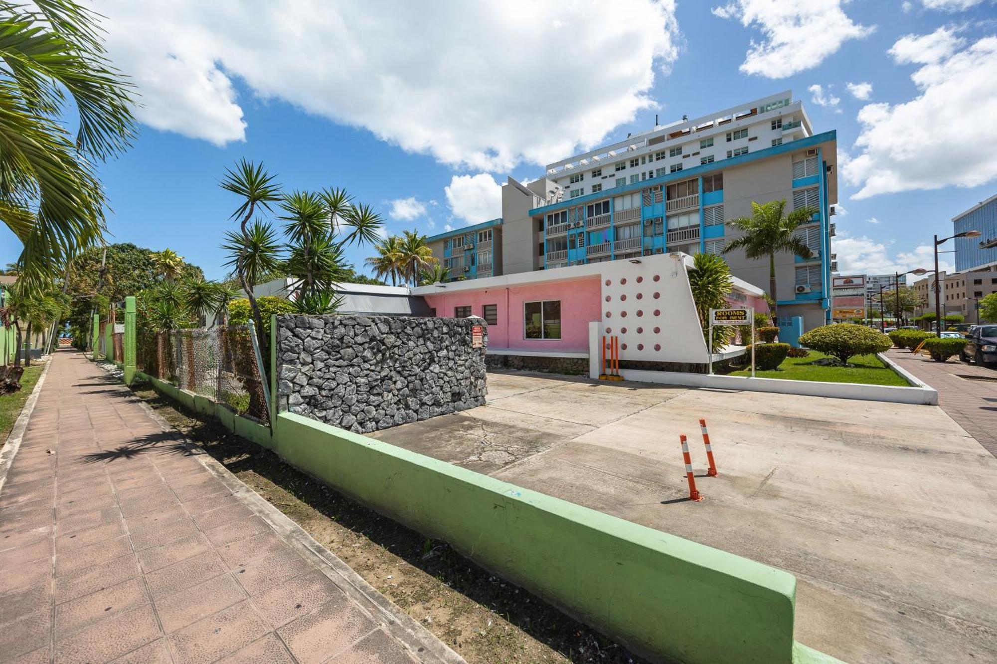 Borinquen Beach Inn San Juan Exterior foto